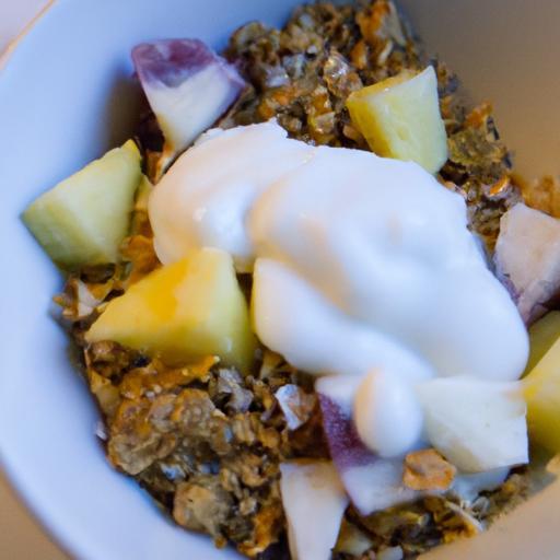 Crisp Coconut Yogurt with Granola: A Tropical Twist on Breakfast