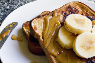 Peanut Butter Banana Toast: A Tasty Twist on Breakfast