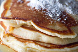 Fluffy & Simple: Mastering Classic 5-Ingredient Pancakes