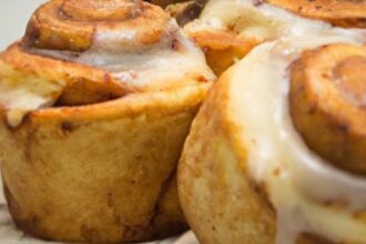 Fluffy Cinnamon Roll Muffins: A Sweet Twist on a Classic Treat